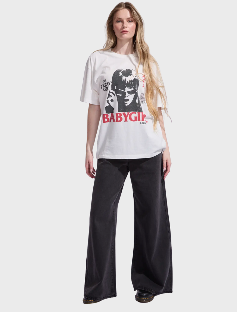 Babygirl Tom Tee in white sand color, showcasing a comfortable style ideal for everyday outfits.