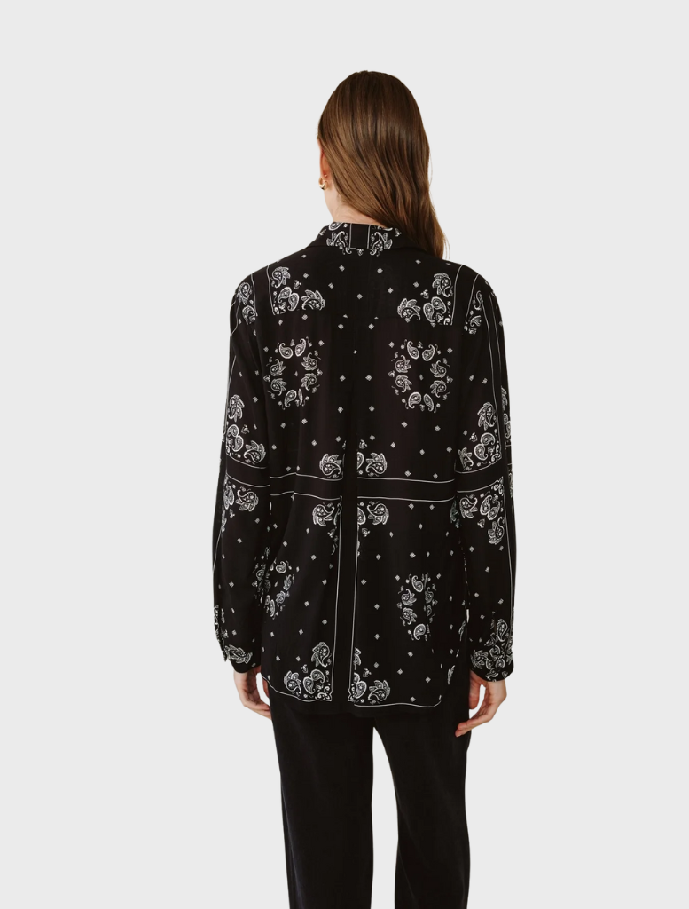 Timeless button-down shirt featuring a detailed bandana print in blue and white, perfect for casual or semi-formal wear.