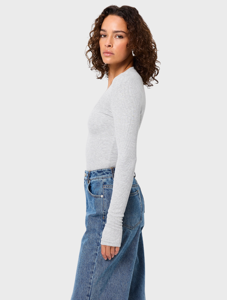 Lincoln Top in Greymarle color, featuring a stylish design suitable for casual or formal occasions.