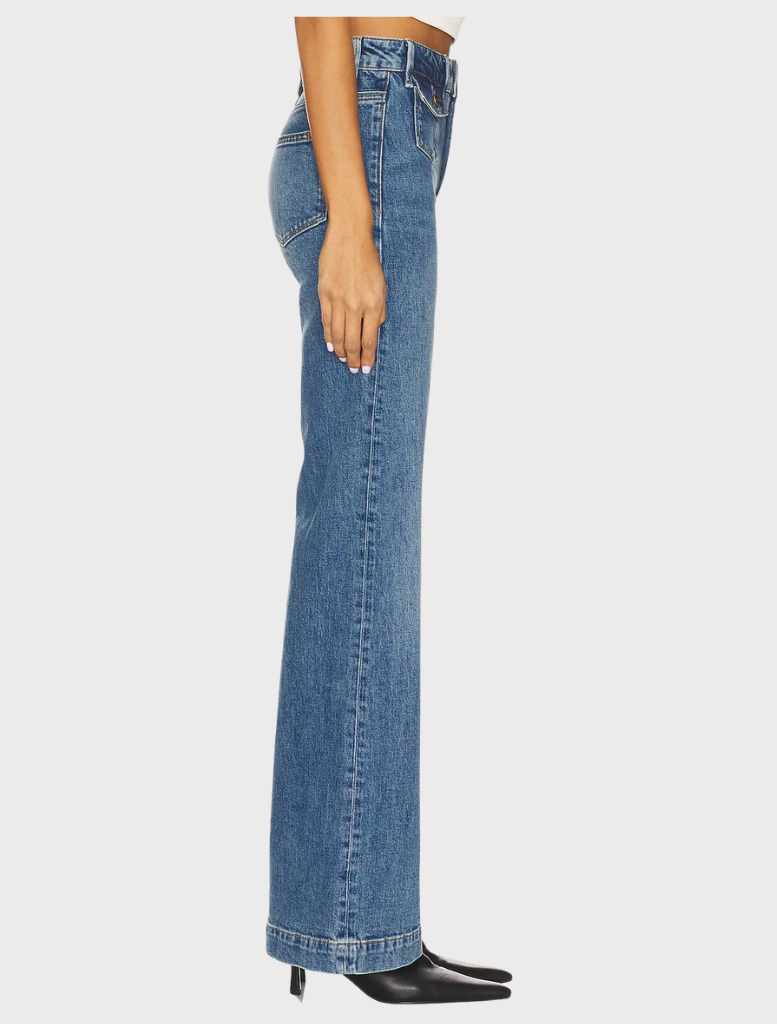 Lennah W Mini Patch PKT - Coventry high rise jeans made from denim, featuring a flattering high waist.