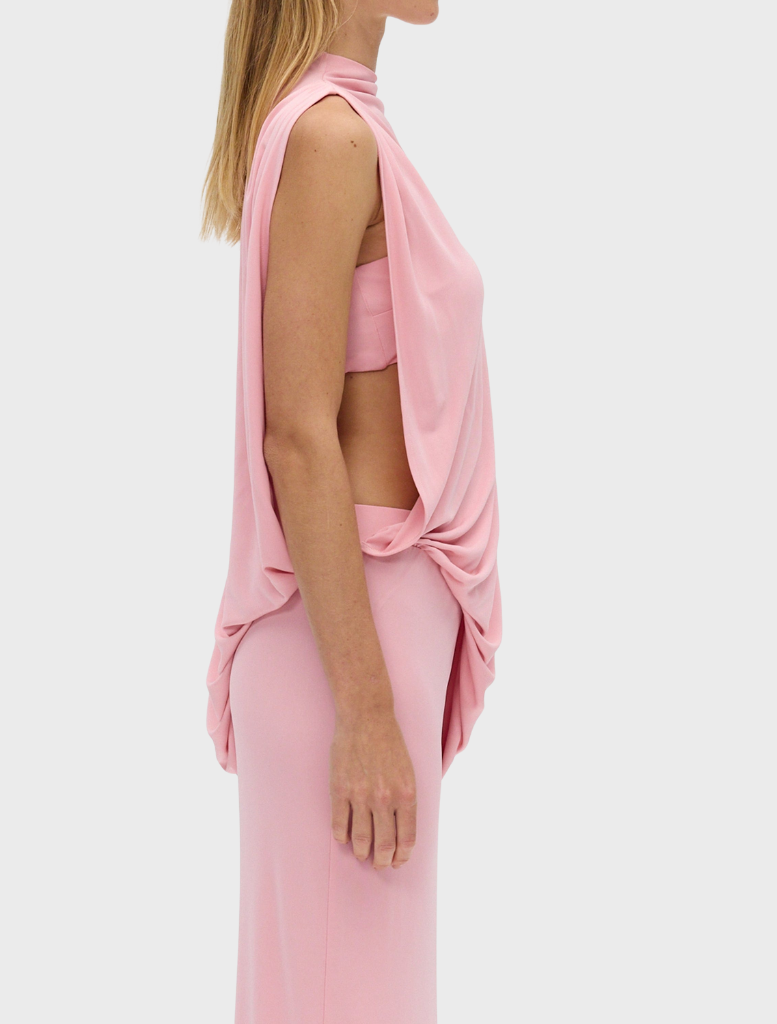 Sophisticated floor-length dress showcasing a colorful floral pattern, perfect for autumn gatherings and celebrations.