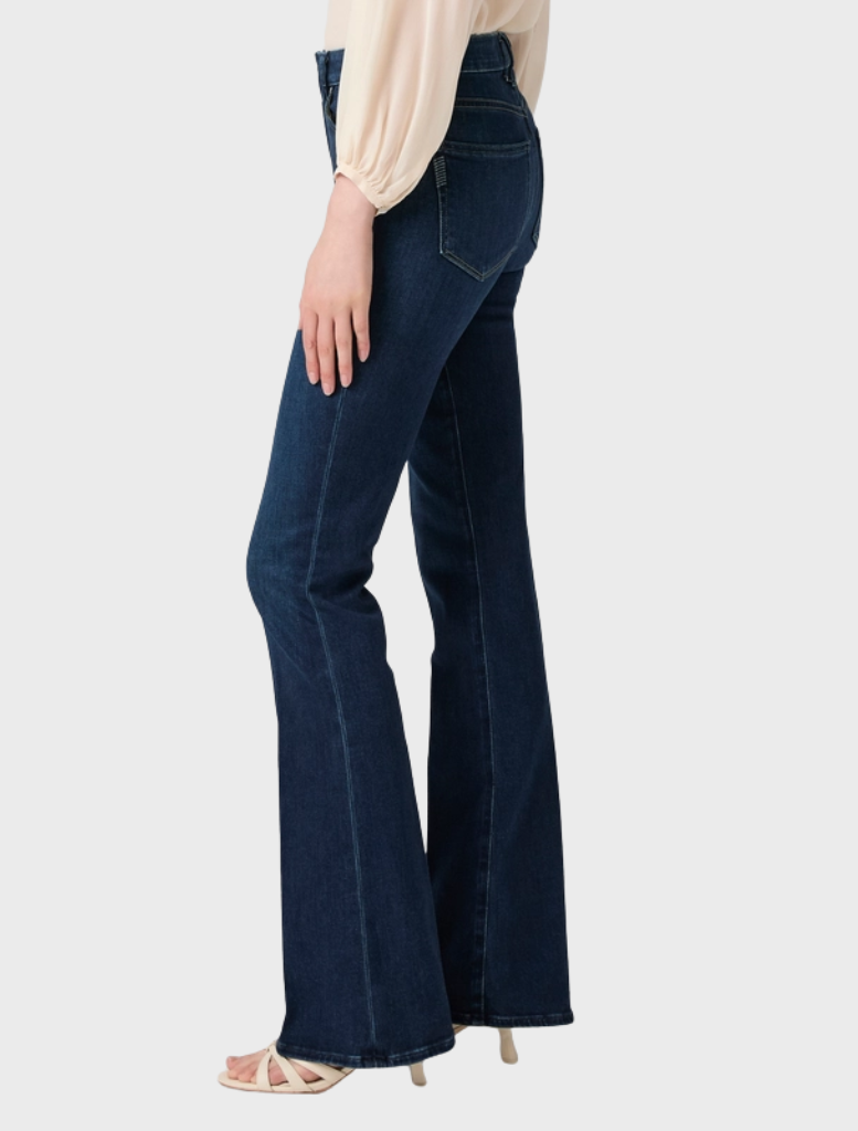 High Rise Laurel Canyon 32" bootcut jeans in dark wash, made from TRANSCEND VINTAGE denim for timeless elegance and comfort.