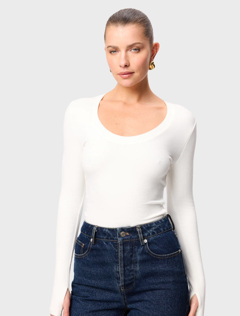 White Lincoln top featuring a classic design, suitable for casual or formal occasions.