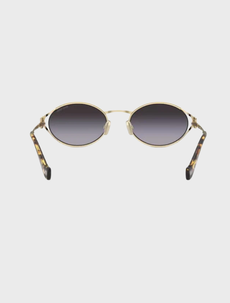 Stylish sunglasses showcasing a gold metal frame paired with black lenses, suitable for any outdoor occasion.