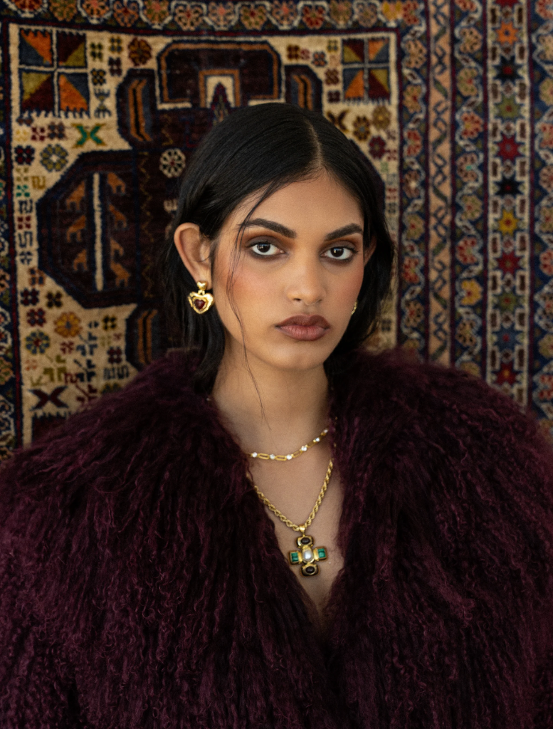 Exquisite gold Priya necklace with a refined aesthetic, perfect for both casual and formal wear.