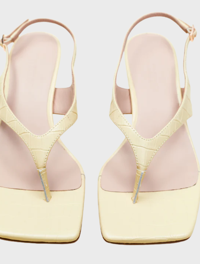 Denim shirt dress in light blue, designed with a collar and made from comfortable lyocell fabric for a stylish appearance.