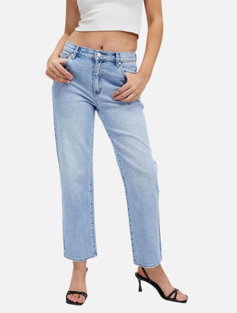 A 95 Mid Straight - Jeanie Vintage Blue | Denim | Blue jeans, brand-Abrand, Denim, Denim Jeans, Jeans, price-$100 - $150, straight leg jeans | Abrand