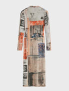Dress with long sleeves featuring an artistic print in vibrant colors, suitable for casual or semi-formal occasions.