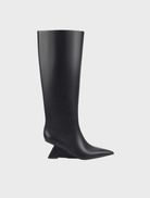 Black Ben Boot with a sleek design, featuring a sturdy sole and smooth leather finish, ideal for stylish footwear.