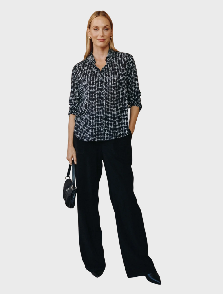 Clean front hipster shirt featuring a stylish grid print design in a modern cut.