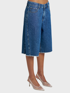 Copenhagen Short in timeless Bleu, offering a polished yet easy fit, suitable for weekend getaways and warm-weather events.