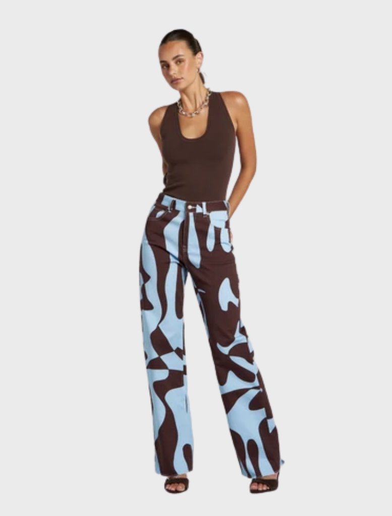 Easy Jean designed for comfort, featuring a high waist, straight leg, and exclusive Mirage artwork for a stylish finish.