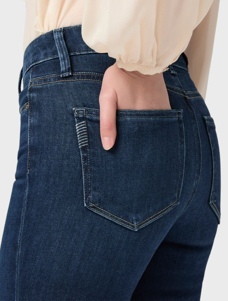 High Rise Laurel Canyon 32" dark wash jeans with a bootcut design, made from stretchy TRANSCEND VINTAGE denim for comfort.