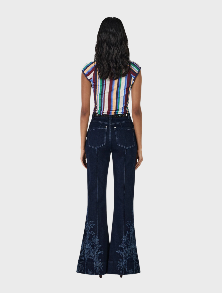 A dynamic pattern of undulating blue waves, symbolizing rhythm and flow in a visually engaging manner.