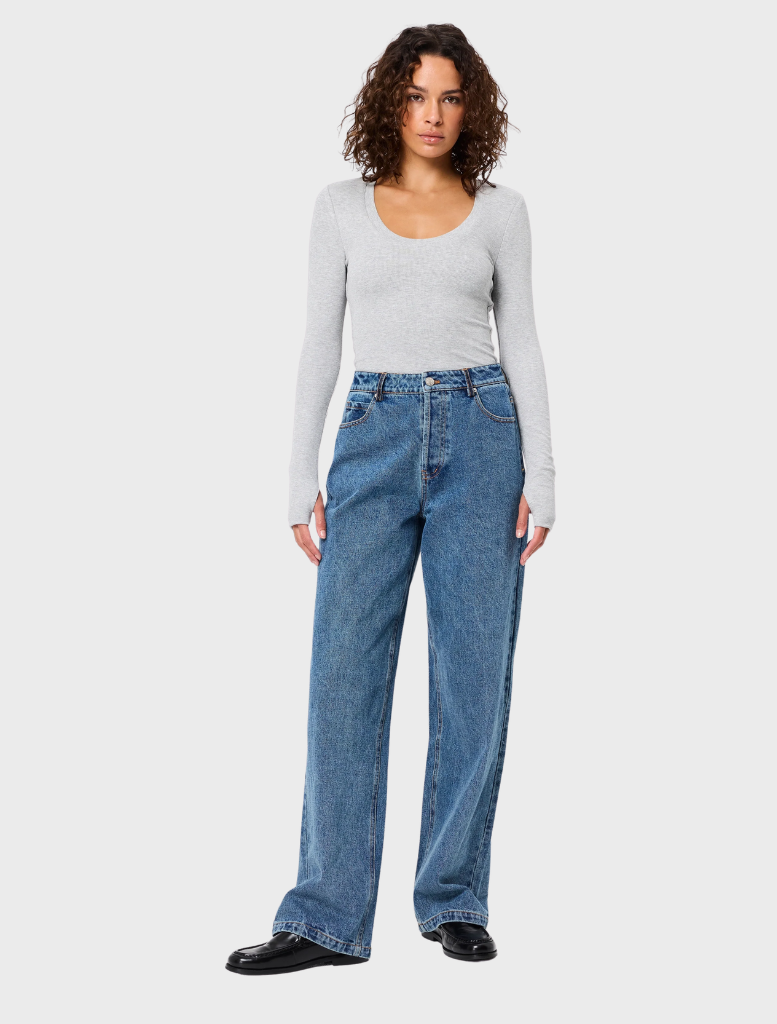 Lincoln Top in Greymarle color, featuring a stylish design suitable for casual or formal occasions.