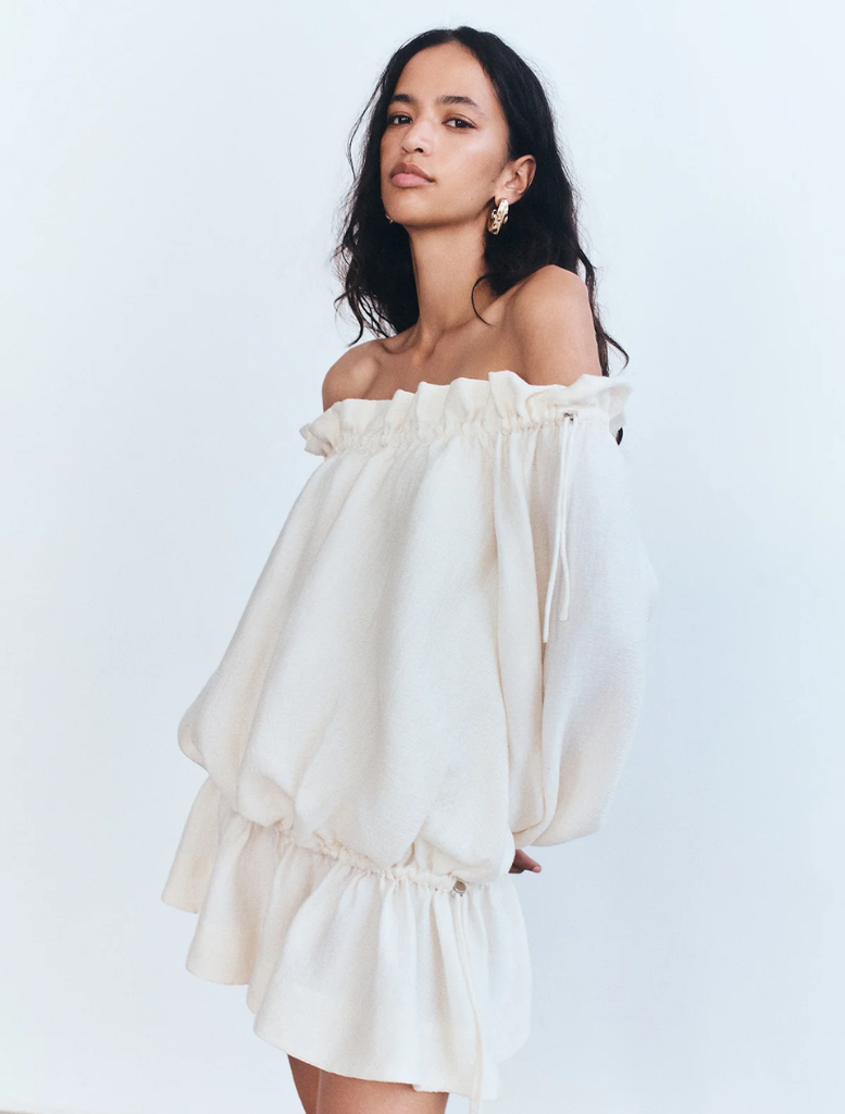 A linen blend mini dress in resin color, featuring a fitted silhouette and short sleeves, ideal for casual wear.