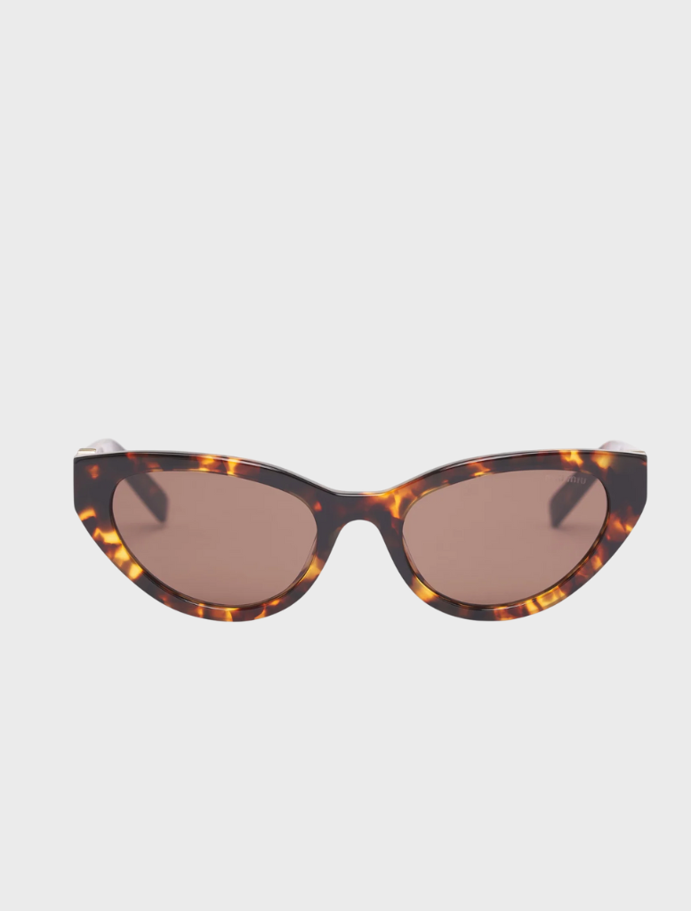 Trendy cat eye sunglasses with a tortoise shell finish, combining classic style with modern flair.