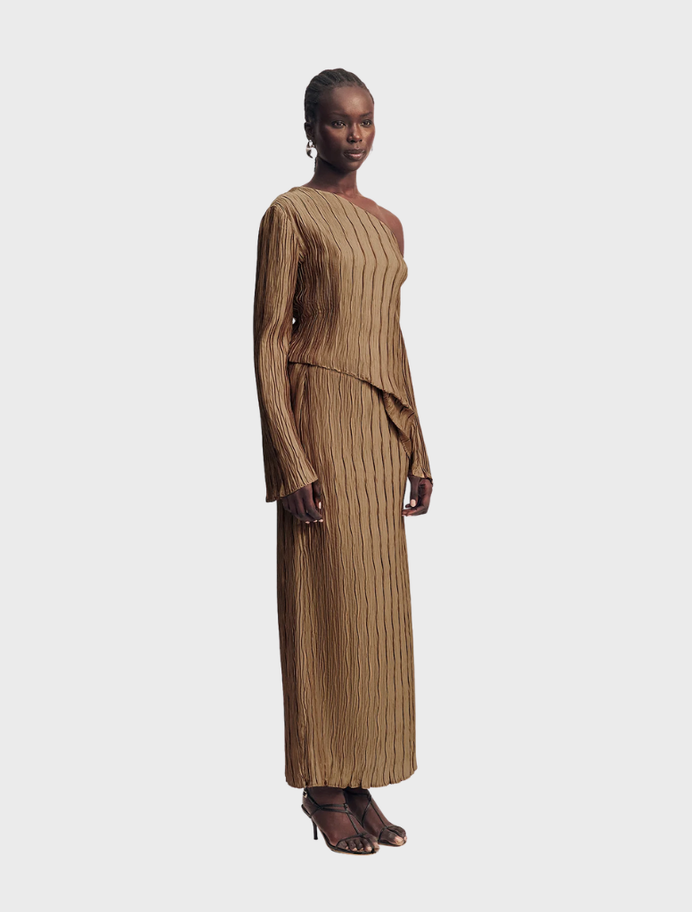 Oak-colored Leda Maxi Skirt, designed for comfort and elegance, perfect for various styling options.