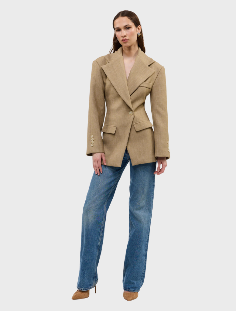 Chic caramel Saskia cinched blazer with a defined waist, designed to elevate professional and casual looks.