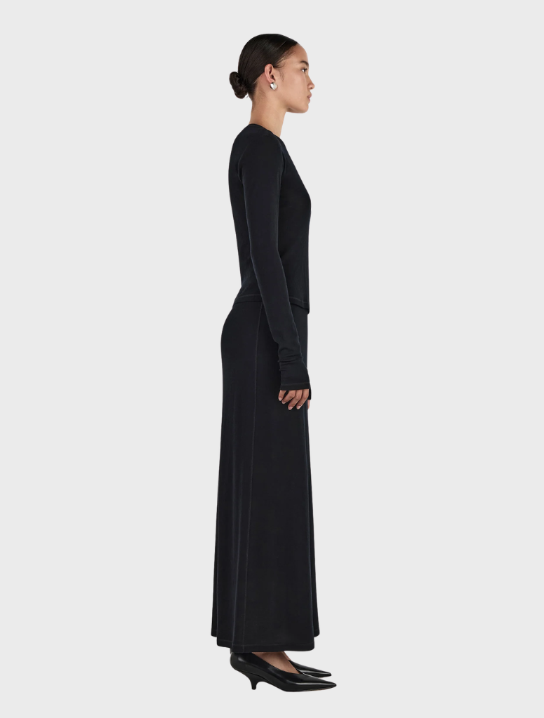 Classic black wool skirt by Gerard, offering a refined look for any season.